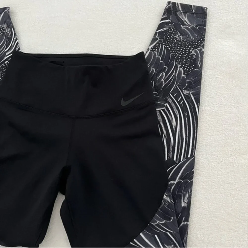 Nike Women's Dri-Fit Power Hyper Tight Fit Flutter Print Leggings, Size S